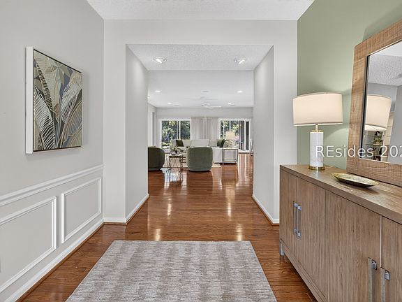 5th image of 45 Raven Glass Ln