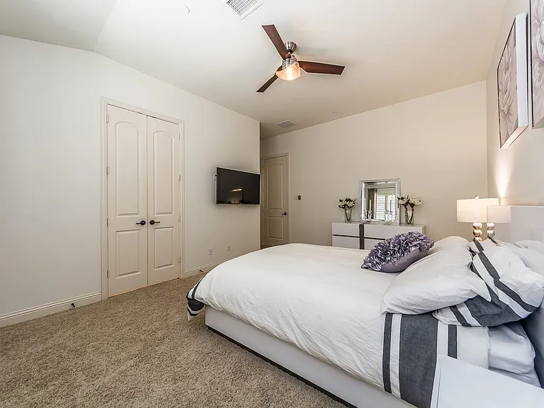 7920 Osborn Pkwy — Photo 14
