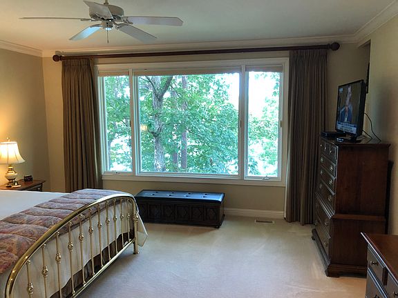 MBR with view of lake