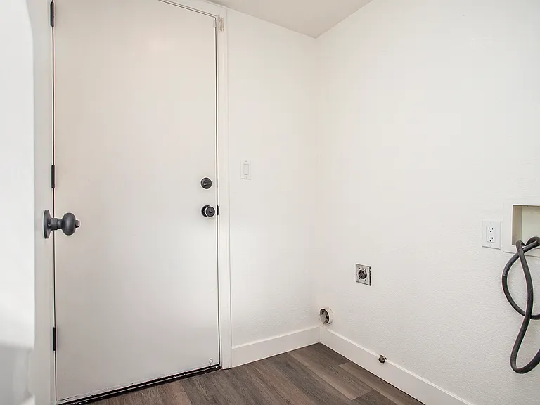 4686 Ford St — Photo 24