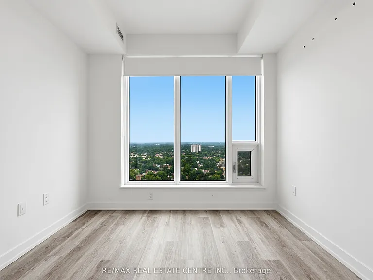 15 Wellington St S #2912 — Photo 13