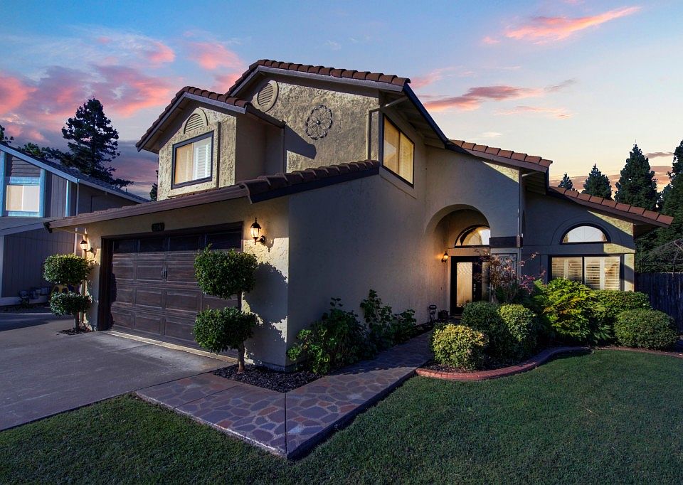 1st image of 224 Marin Ct