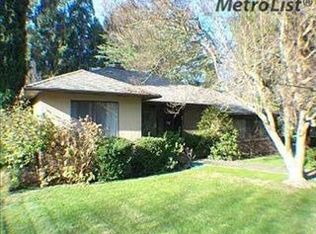 1217 Ridgeway Dr, Sacramento, CA 95822
