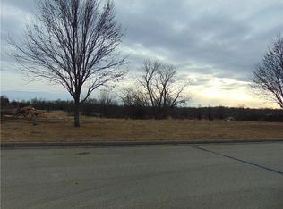 2507 Burris Dr, Harrisonville, MO 64701