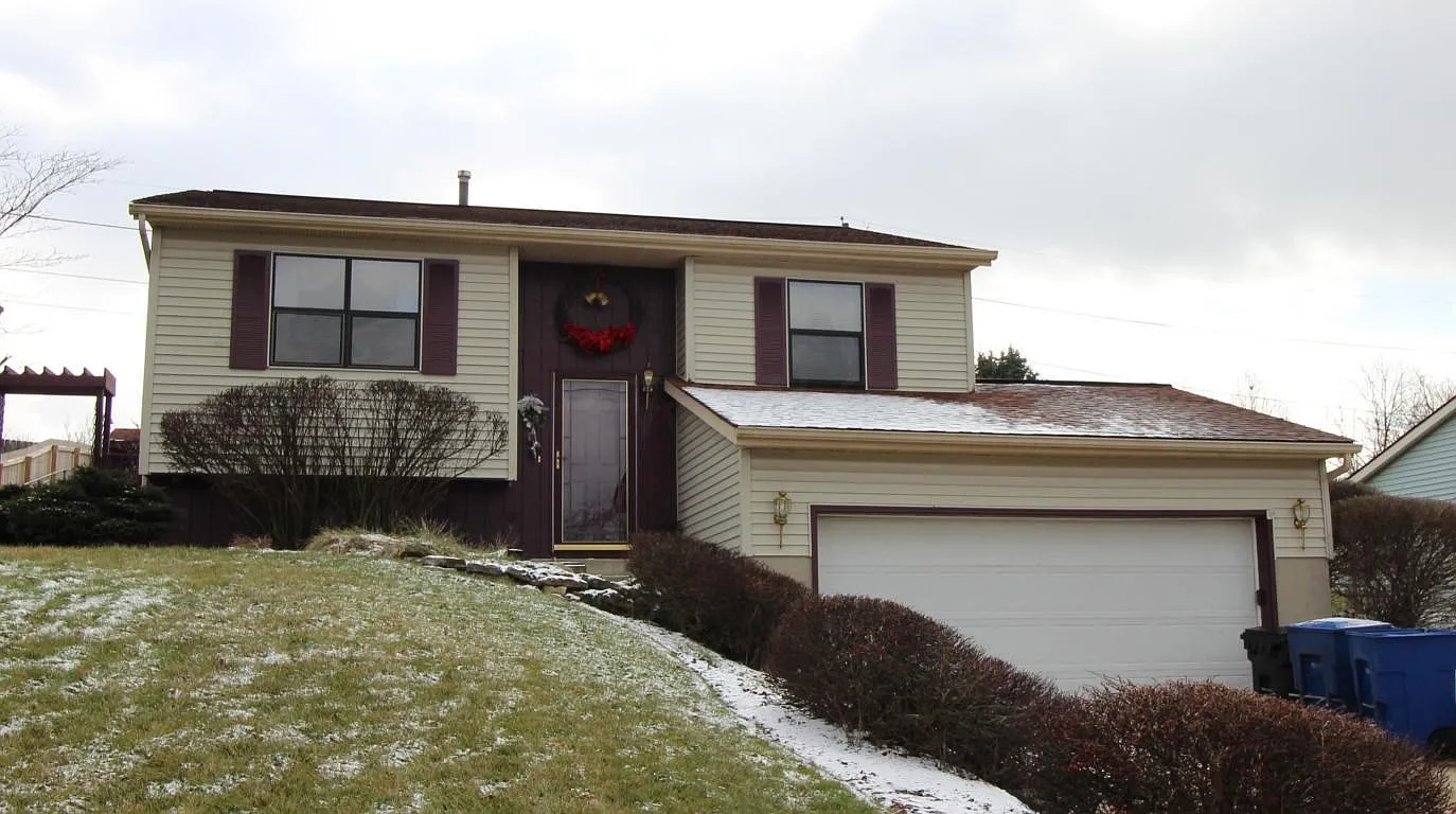 1094 Lizabeth Cir photo 1