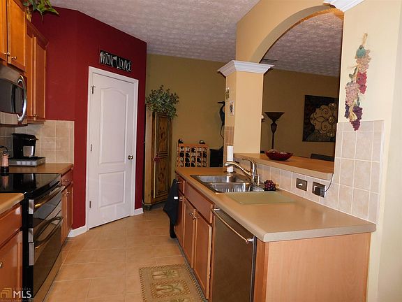 3rd image of 1955 Woodland Park Cir