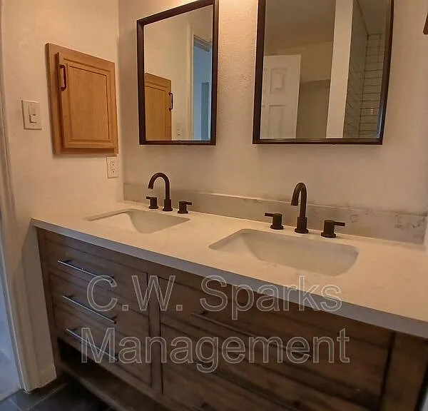 3610 Berrywood Cir — Photo 34