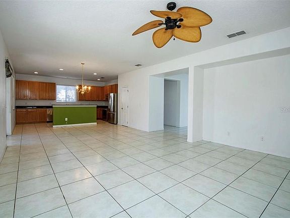5th image of 1412 Blackwater Pond Dr