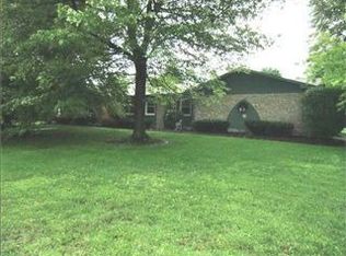 8725 Royal Meadow Dr, Indianapolis, IN 46217