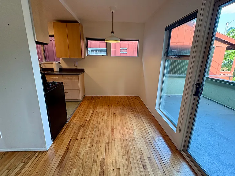 1848 Silver Lake Blvd — Photo 4