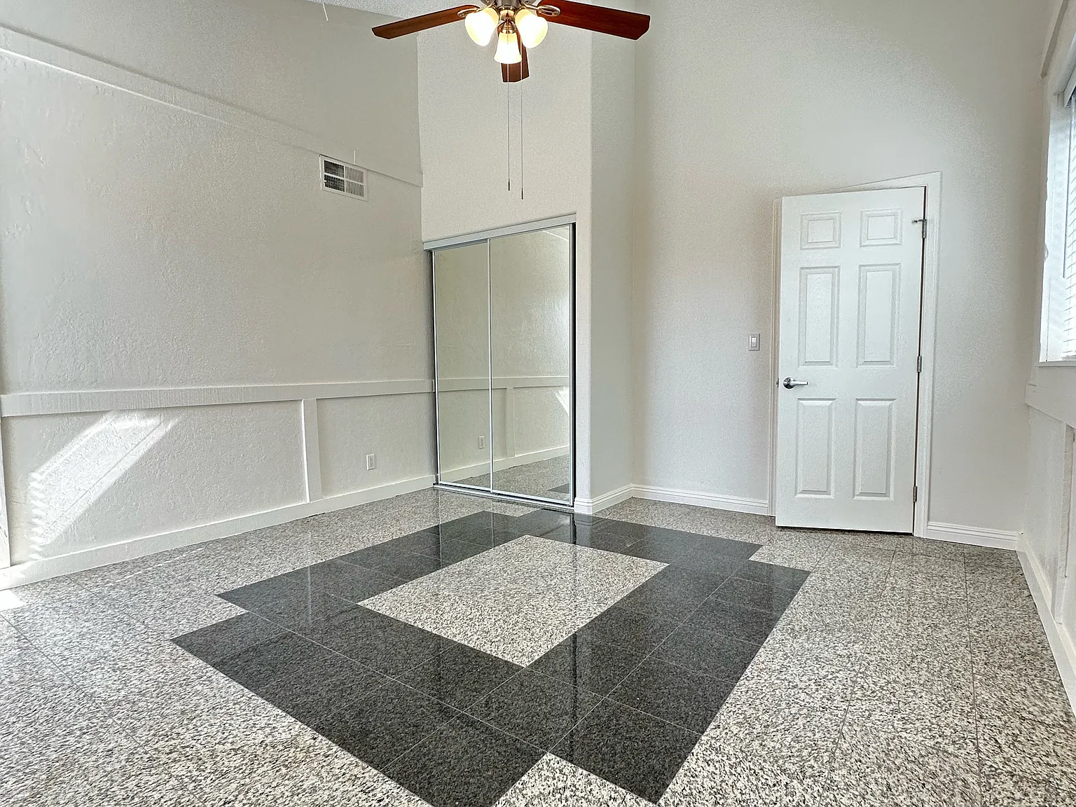 Five Harbors Dr, Huntington Beach — Photo 3