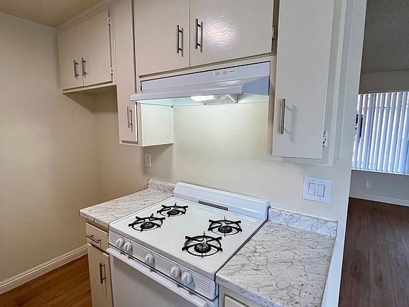 5th image of 11730 Florence Ave #36
