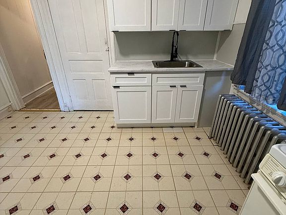 2nd image of 447 S 43rd St #3R