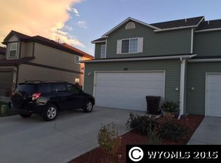 887 6th St, Evansville, WY 82636