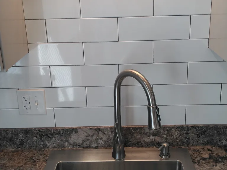 315 Greenway Ave — Photo 2