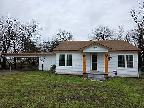 5532 Farm Road 71 E Photo 1