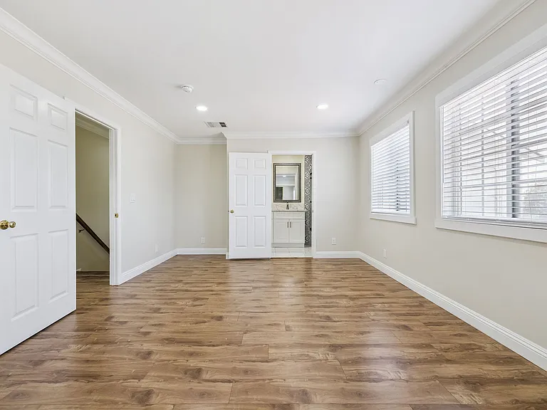 2106 Crenshaw Blvd — Photo 21