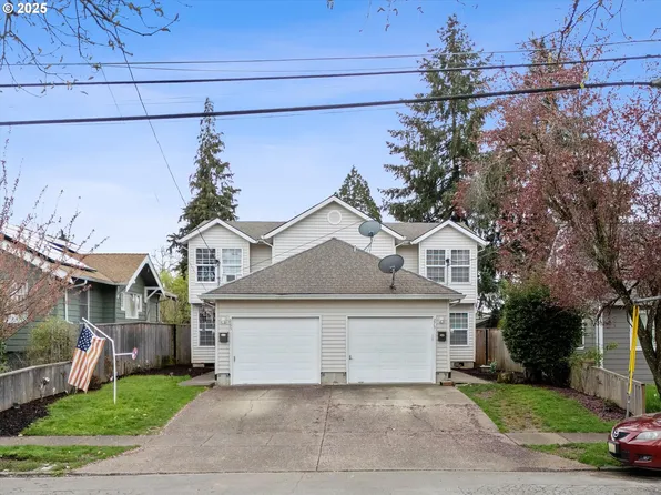 275 E Hereford St, Gladstone, OR 97027
