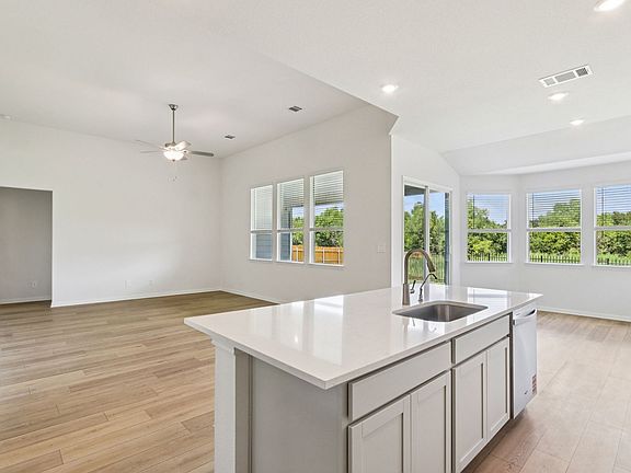 The Frontier 560 Floorplan