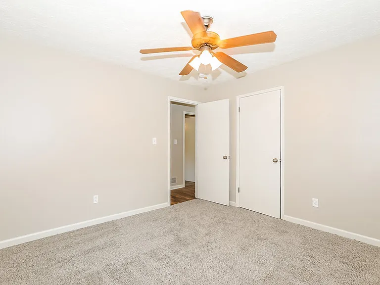 3872 Cloudland Dr — Photo 14