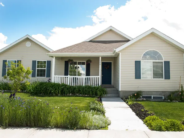 1998 Sunrise Dr, Eagle Mountain, UT 84005