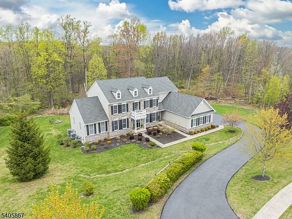 2nd image of 49 Sovereign Dr