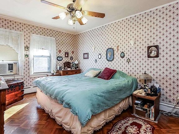 2nd image of 3411 Avenue
