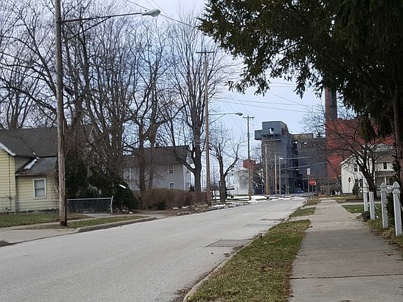 5th image of 113 Morse Ave