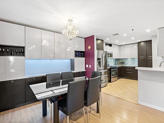 5th image of 14630 Dickens St Unit 207