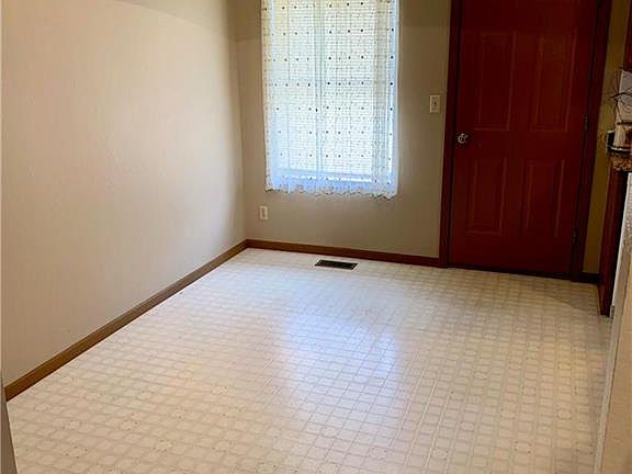 4th image of 807 SE 19th St
