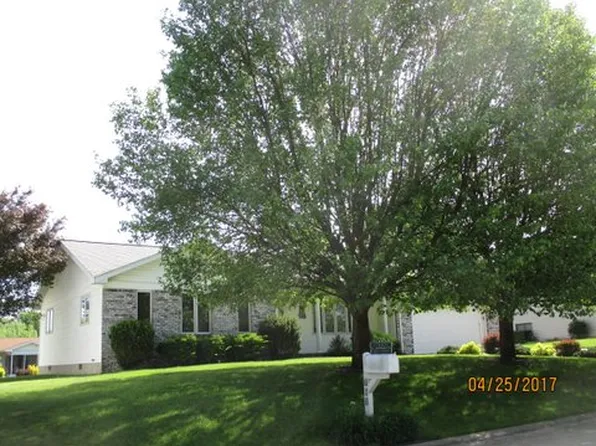 703 W Mefford St, Robinson, IL 62454