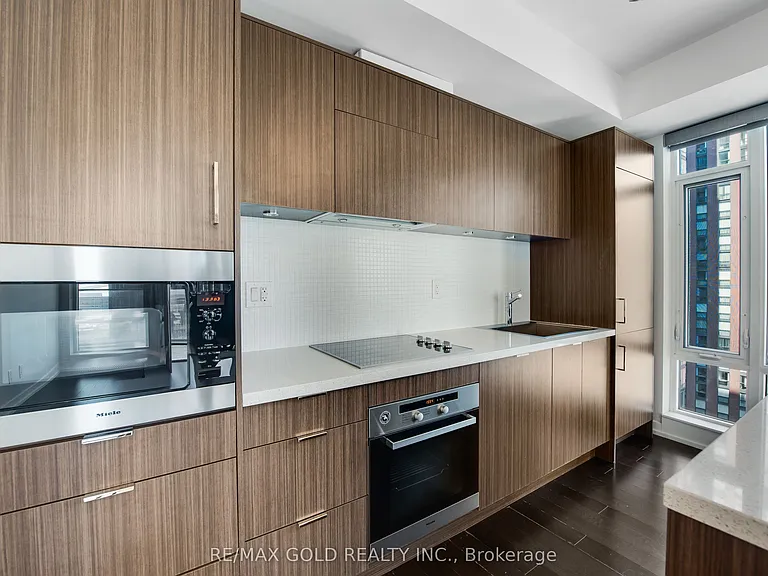21 Widmer St #2209 — Photo 24