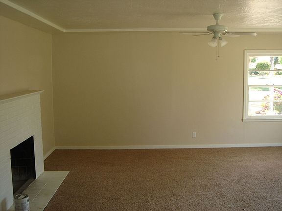 2nd image of 836 W Terrace Ave