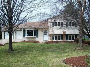 2208 Hayward St, Clio, MI 48420