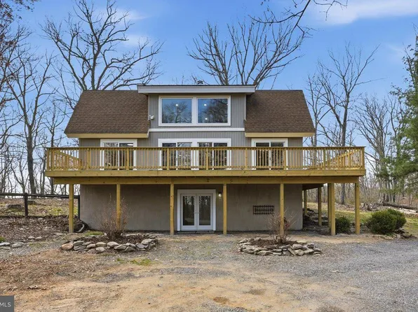 9844 Timber Hts, Marshall, VA 20115