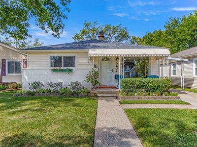 5634 Harding St, Dearborn Heights, MI, 48125