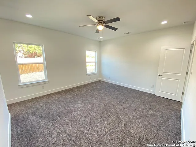 2126 Village Pkwy — Photo 11