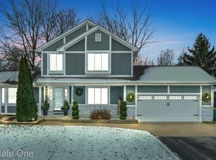 4083 W Maple Rd, Wixom, MI 48393