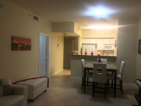 3rd image of 215 SW 42nd Ave APT 1001