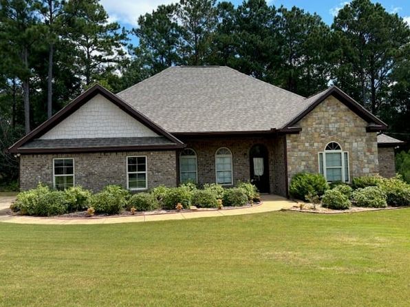 282 Lee Road 2145
