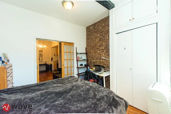 Rented by Wave Real Estate Group | media 53