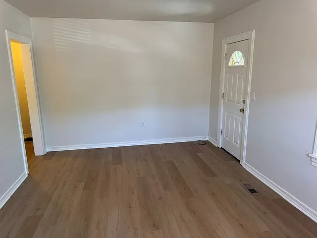 2 bed, 775 sqft, $1,100 — Photo 2