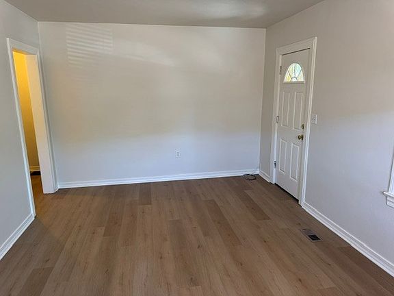 2nd image of 2622 Main St