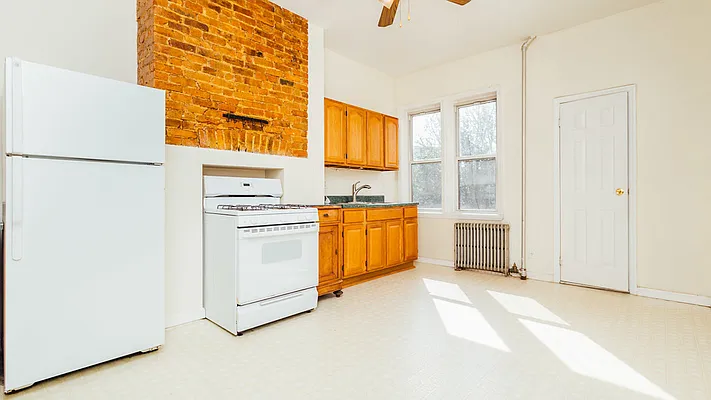 Rented by Nooklyn NYC LLC | media 23