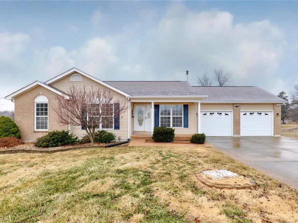 223 Allison Ln, Winfield, MO 63389