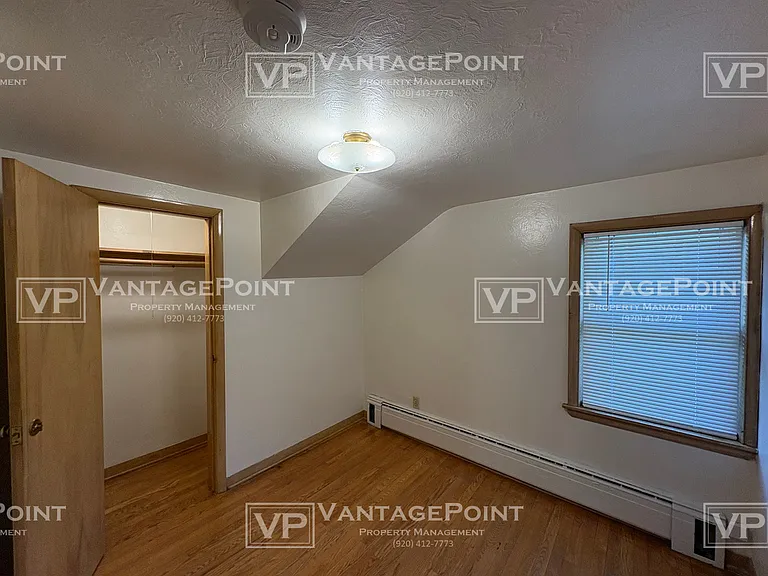 122 1/2 S Oneida St — Photo 12