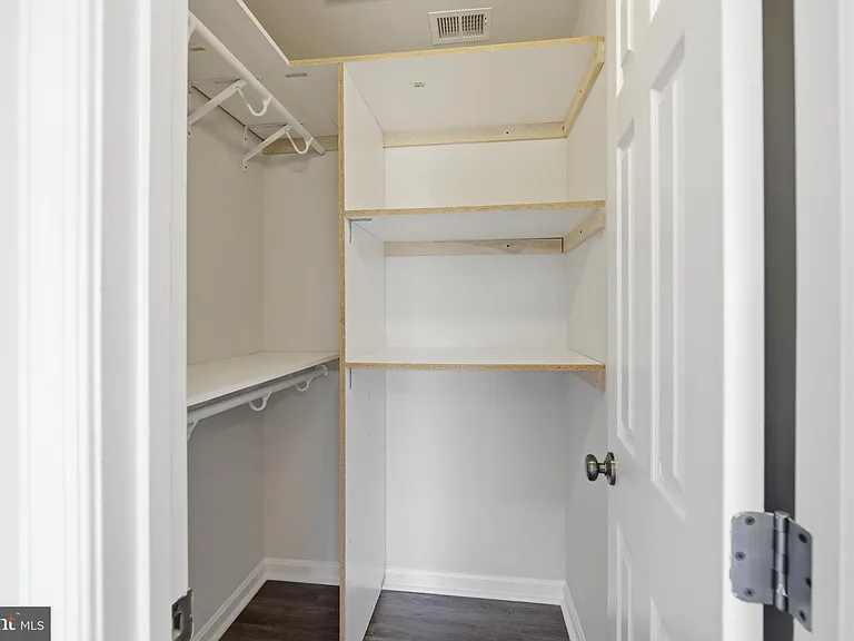 5504 Sacramento Mews Pl — Photo 28