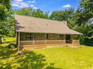 5122 NW Starfield Rd, Gower, MO 64454