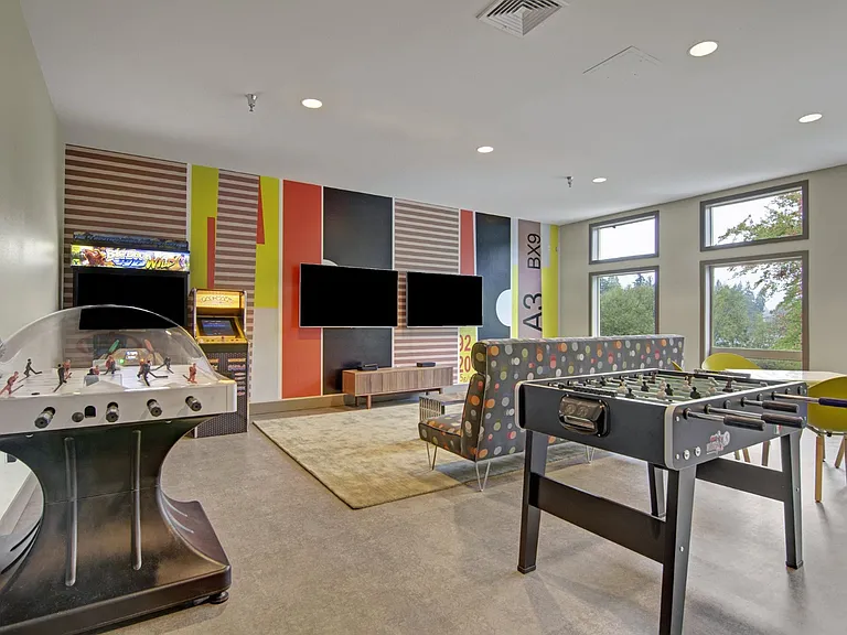 Echo Lake Apartments — Photo 10