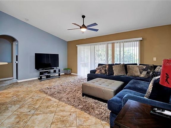5th image of 1451 Batan St